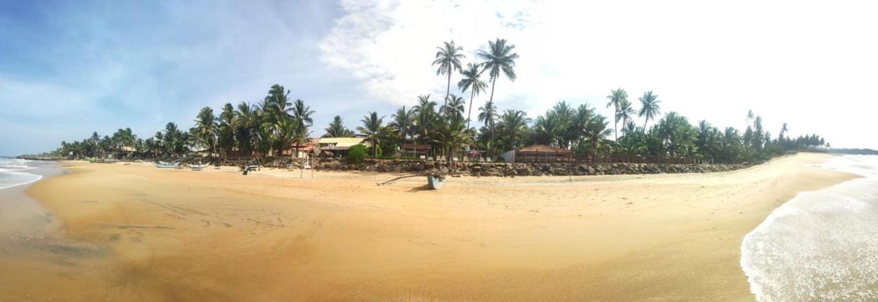 Ocean Breeze Villa Boossa ภายนอก รูปภาพ