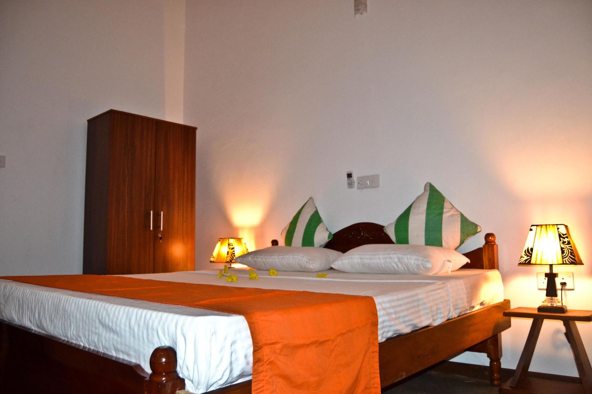 Ocean Breeze Villa Boossa ภายนอก รูปภาพ
