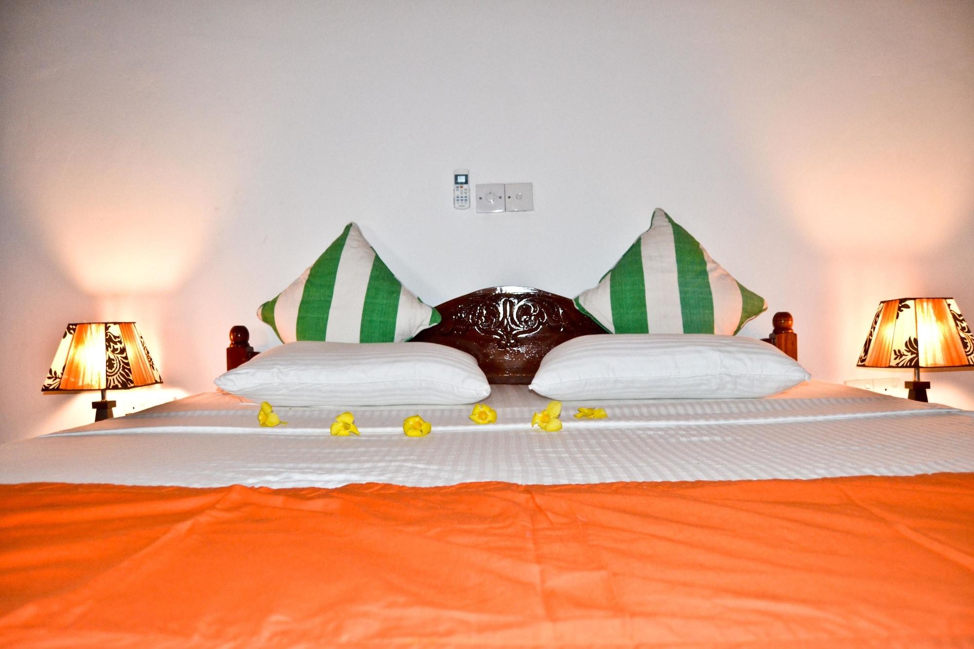 Ocean Breeze Villa Boossa ภายนอก รูปภาพ