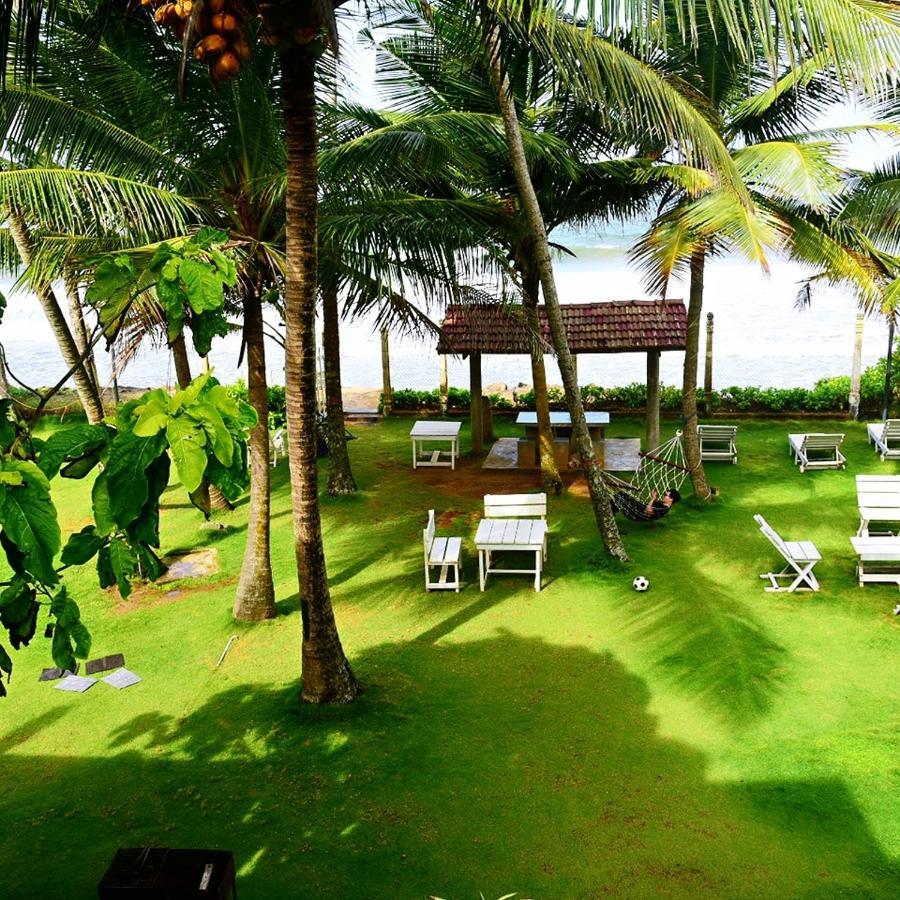 Ocean Breeze Villa Boossa ภายนอก รูปภาพ