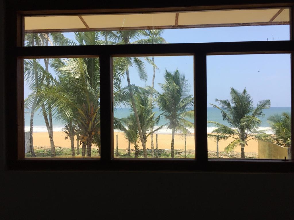 Ocean Breeze Villa Boossa ภายนอก รูปภาพ