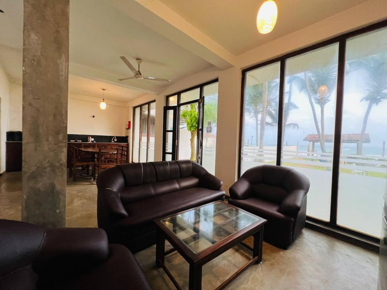 Ocean Breeze Villa Boossa ห้อง รูปภาพ