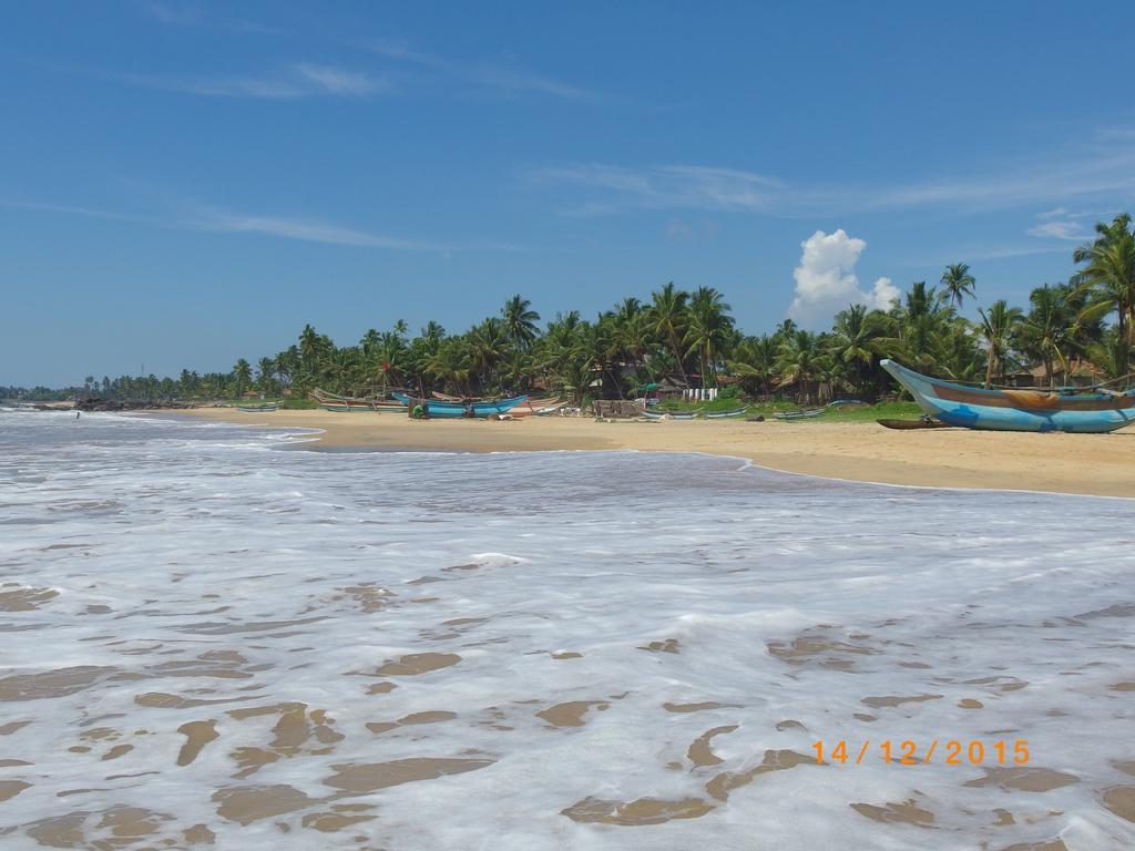 Ocean Breeze Villa Boossa ภายนอก รูปภาพ