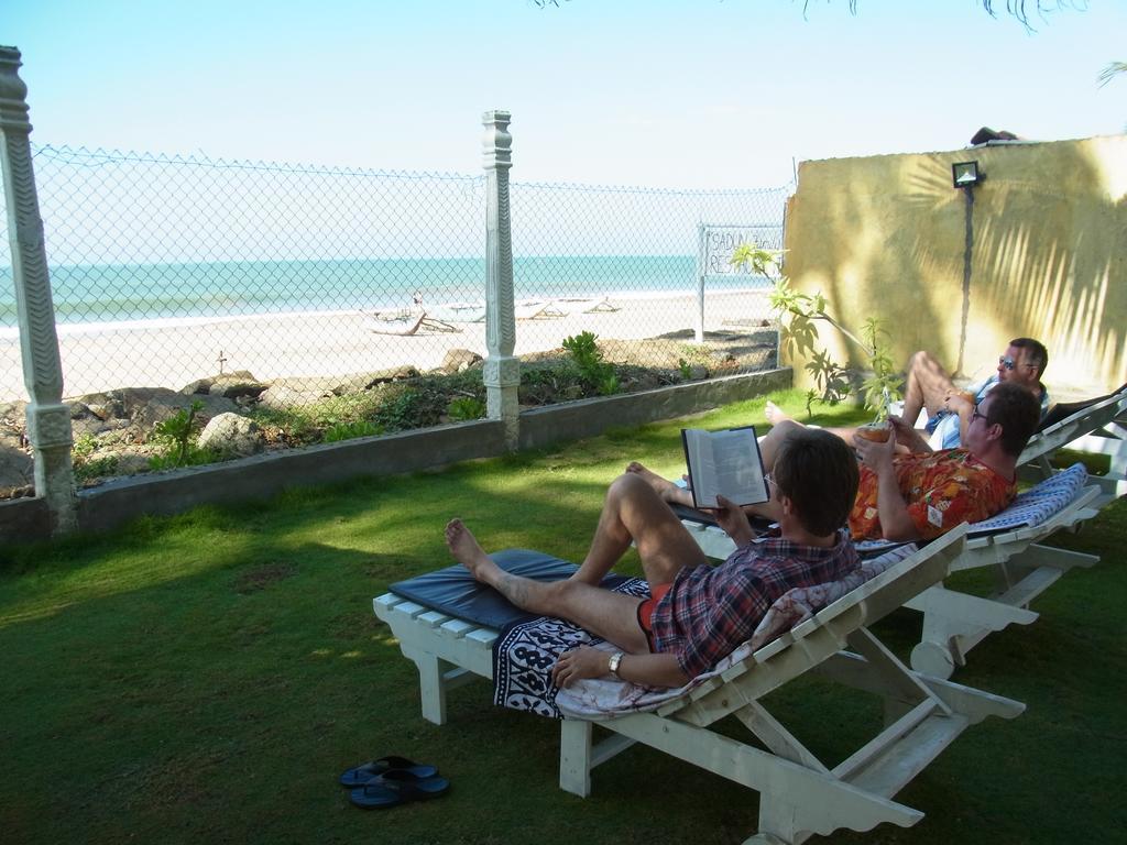 Ocean Breeze Villa Boossa ภายนอก รูปภาพ