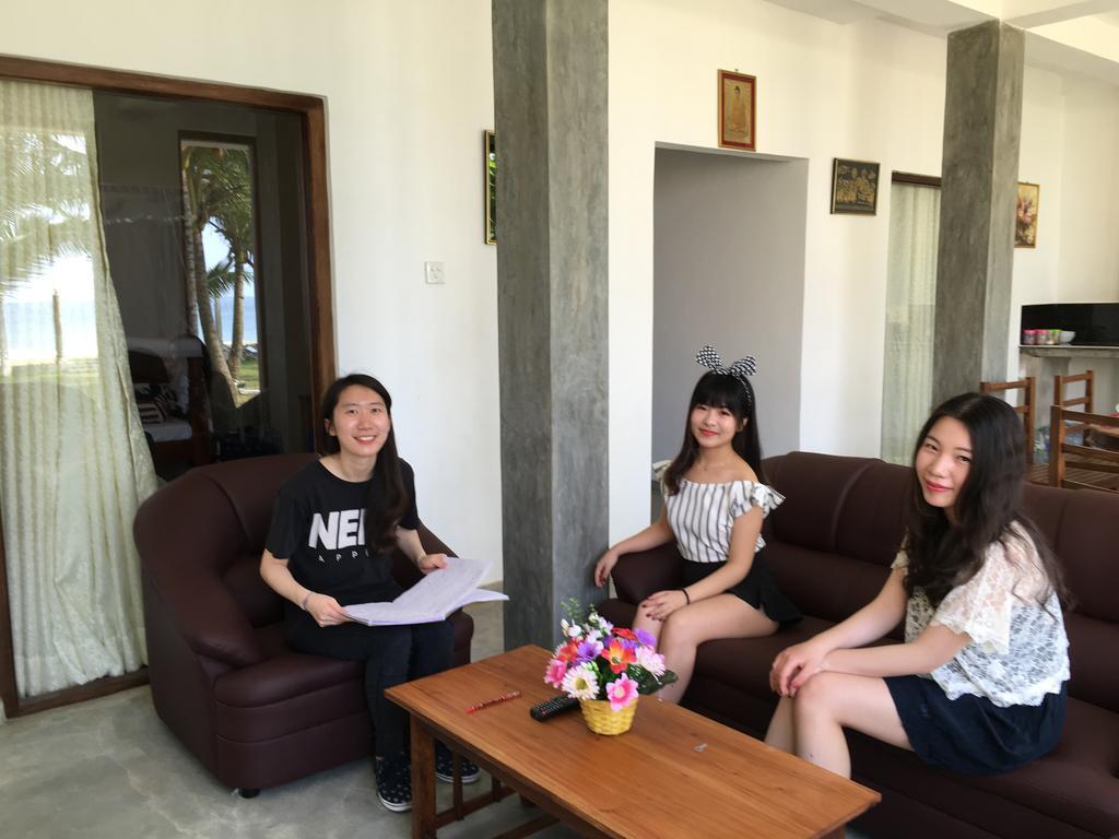 Ocean Breeze Villa Boossa ภายนอก รูปภาพ