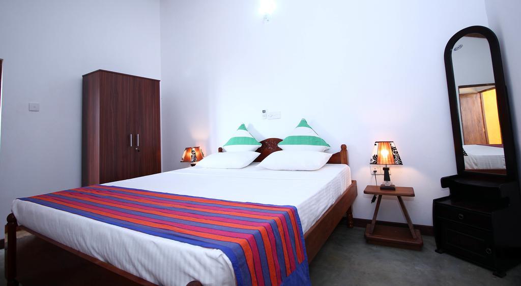Ocean Breeze Villa Boossa ห้อง รูปภาพ